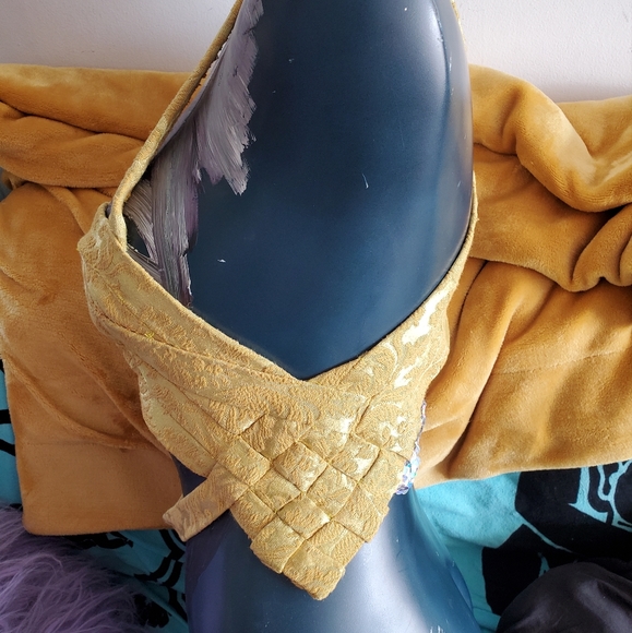 Custom Top - Picture 3 of 5